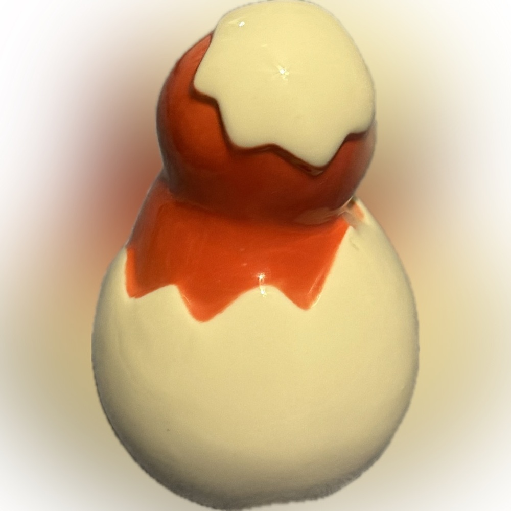 Charming EASTER Ceramic Chick with Blue Eyes - Picture 3 of 10